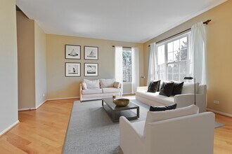 473 Bay Tree Cir in Vernon Hills, IL - Building Photo - Building Photo