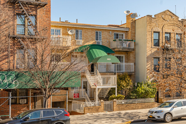 361 86th St in Brooklyn, NY - Foto de edificio - Building Photo