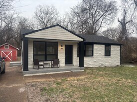 35 Whitsett Rd in Nashville, TN - Building Photo