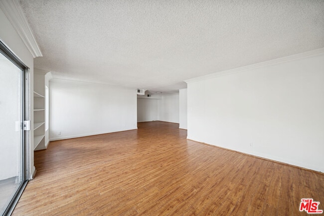 131 Orlando Ave in Los Angeles, CA - Foto de edificio - Building Photo