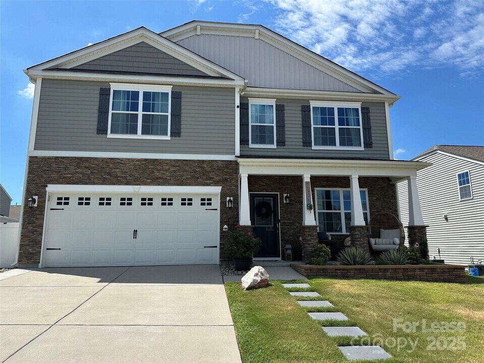2411 Sugar Ct SW in Concord, NC - Building Photo