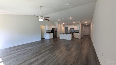 4407 Wilmington Way in Milton, FL - Foto de edificio - Building Photo
