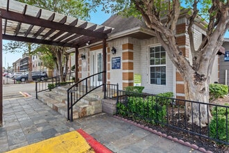 Westward Square in Houston, TX - Building Photo - Building Photo
