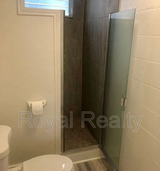 2328 Seaview Ave in Honolulu, HI - Building Photo - Building Photo