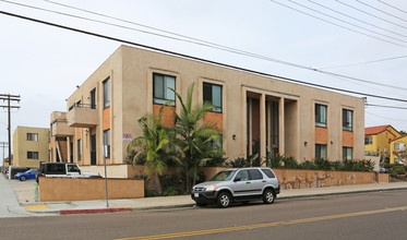 JEWELL SREET in San Diego, CA - Building Photo - Building Photo