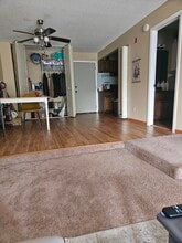 1601 N Innsbruck Dr, Unit 128 in Fridley, MN - Foto de edificio - Building Photo