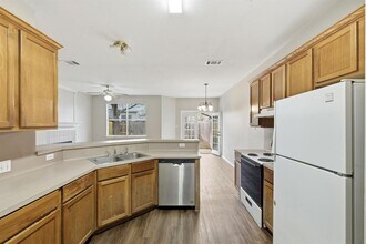 8102 Willet Trail in Austin, TX - Building Photo - Building Photo