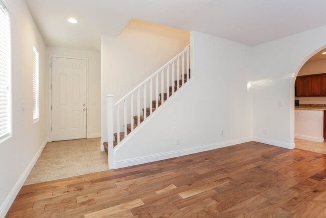 7924 N Kelburn Hill St in Las Vegas, NV - Building Photo - Building Photo