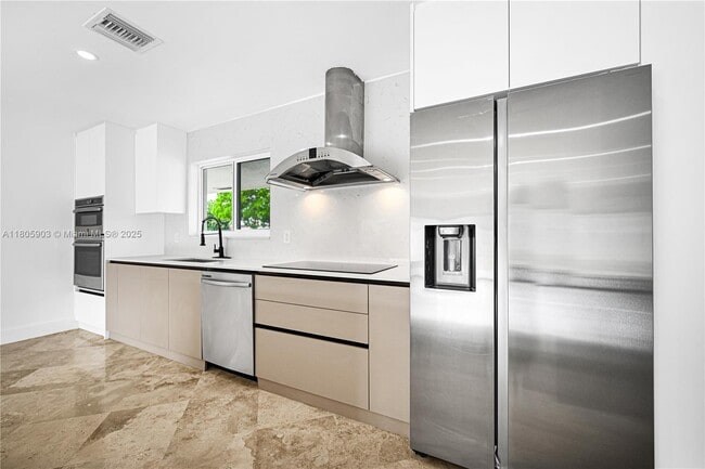 5510 NE 18th Ave in Fort Lauderdale, FL - Building Photo - Building Photo