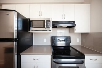 370 Stradbrook Apartment in Winnipeg, MB - Building Photo - Building Photo