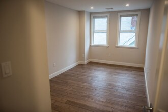 14 Willis St, Unit 1 in Boston, MA - Building Photo - Building Photo