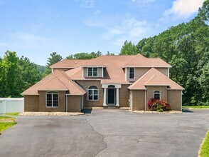 31 Cedar St in North Reading, MA - Building Photo - Building Photo