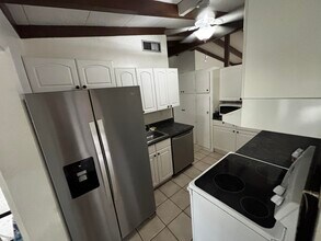 2512 Key Largo Ln in Fort Lauderdale, FL - Building Photo - Building Photo