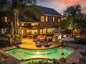 15305 Saddleback Rd in Santa Clarita, CA - Foto de edificio - Building Photo