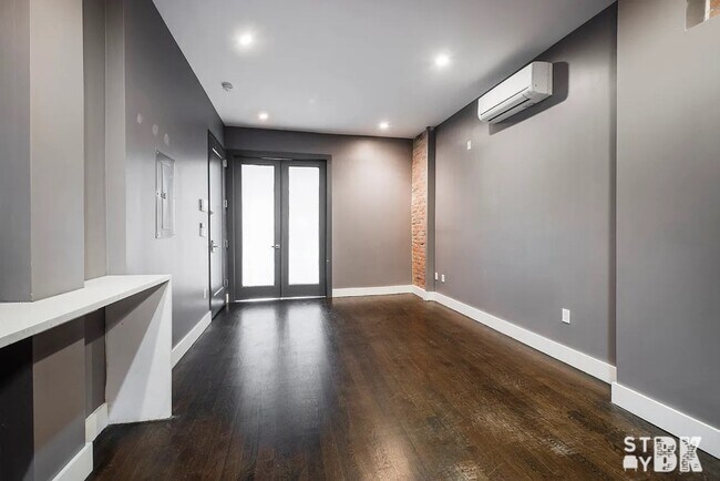 441 Franklin Ave