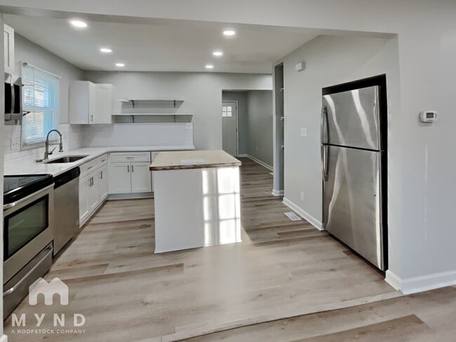 900 Chalmers St in Durham, NC - Building Photo - Building Photo