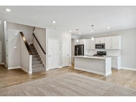 9296 4th St N in Lake Elmo, MN - Building Photo