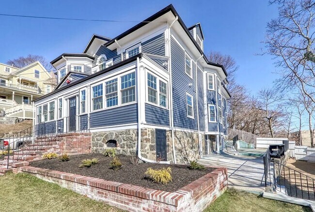 property at 7 Hillside Ave