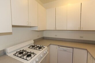 830 W Waveland Ave in Chicago, IL - Building Photo - Building Photo