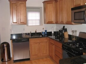 105 N Potomac St in Baltimore, MD - Building Photo - Building Photo