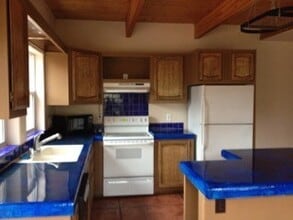 803 Balfour St in Lyle, WA - Building Photo - Building Photo
