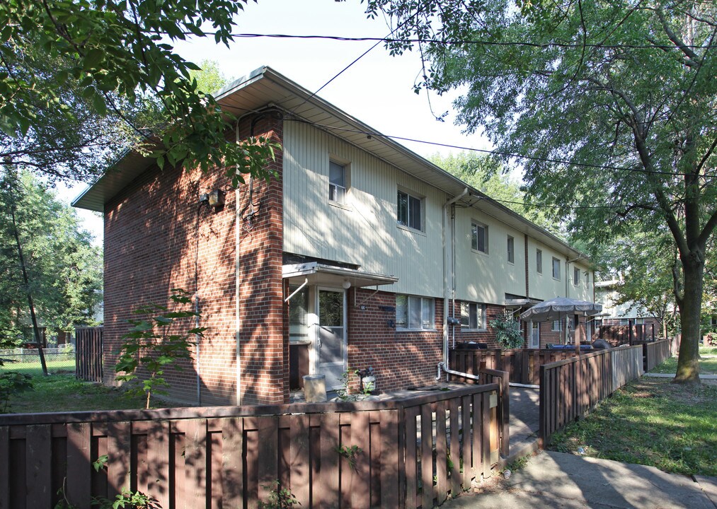 66-72 Pengarth Ct in Toronto, ON - Building Photo