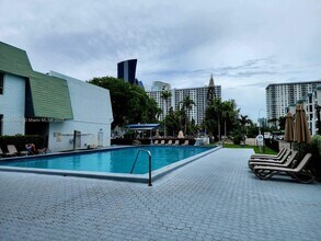 200 177th Dr in Sunny Isles Beach, FL - Building Photo - Building Photo