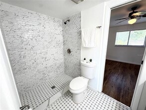 4006 Cedar Limb Ct in Tampa, FL - Building Photo - Building Photo