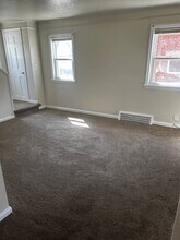 17426 Throckley Ave in Cleveland, OH - Building Photo - Building Photo