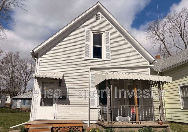 property at 814 Grace Ave