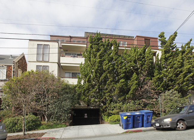 375 Bellevue Ave in Oakland, CA - Foto de edificio - Building Photo