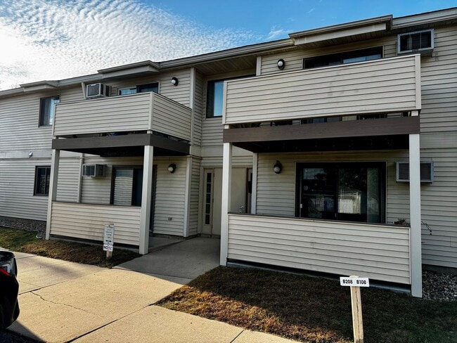 property at 2114 Valleyhigh Dr NW