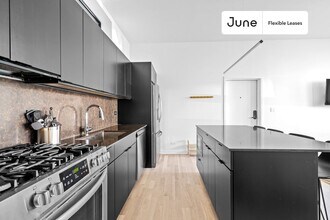 2122 S Hoyne Ave in Chicago, IL - Building Photo - Building Photo