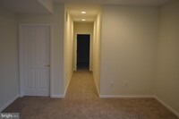 14915 Abilene Way in Woodbridge, VA - Foto de edificio - Building Photo