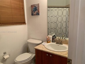 10855 NW 88th Ter, Unit 201 in Doral, FL - Building Photo - Building Photo