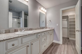 Chanel Place in Fort Smith, AR - Foto de edificio - Interior Photo