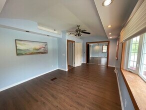 810 Orchard Park Rd, Unit 810 upper in Buffalo, NY - Building Photo - Building Photo