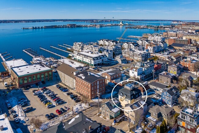 property at 3 Howard St