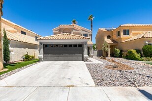 2300 Chapman Hill Dr in Las Vegas, NV - Building Photo