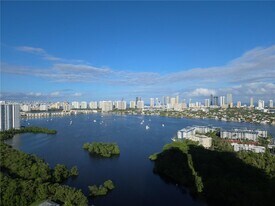 16385 Biscayne Blvd, Unit 2704 in Sunny Isles Beach, FL - Building Photo