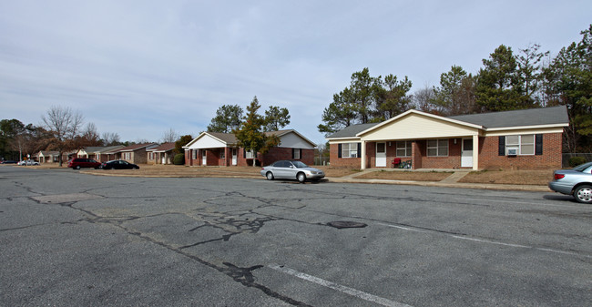 Forbes Manor in Smithfield, NC - Building Photo - Building Photo