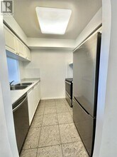 8-718 Hillcrest Ave in Toronto, ON - Building Photo - Building Photo
