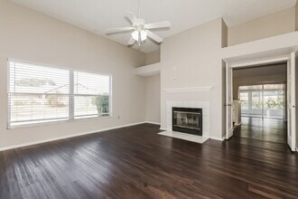 1611 Bent Pine Way in Brandon, FL - Building Photo - Building Photo