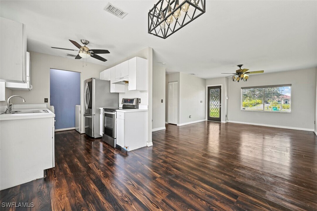 4480 20th St NE in Naples, FL - Foto de edificio