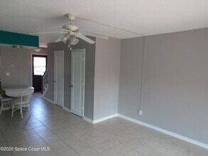 910 S Colonial Ct in Indian Harbour Beach, FL - Building Photo - Building Photo
