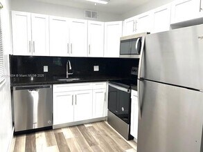 151 SW 135th Terrace, Unit 111T in Pembroke Pines, FL - Building Photo - Building Photo