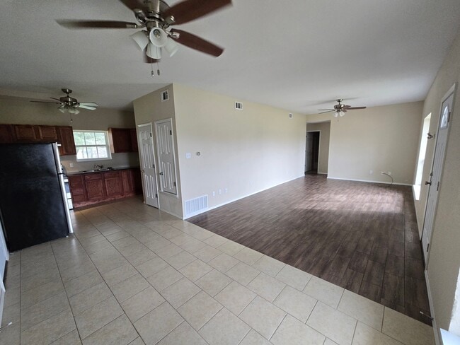 110 Silver Fox in Lacy Lakeview, TX - Foto de edificio - Building Photo