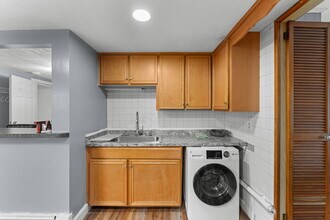 44 Woodlawn Ave, Unit 2 in Everett, MA - Building Photo - Building Photo