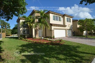 22161 SW 94th Ave in Cutler Bay, FL - Building Photo