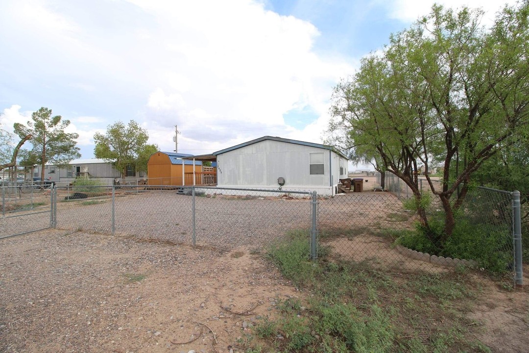 3425 W Trona Dr in Eloy, AZ - Building Photo